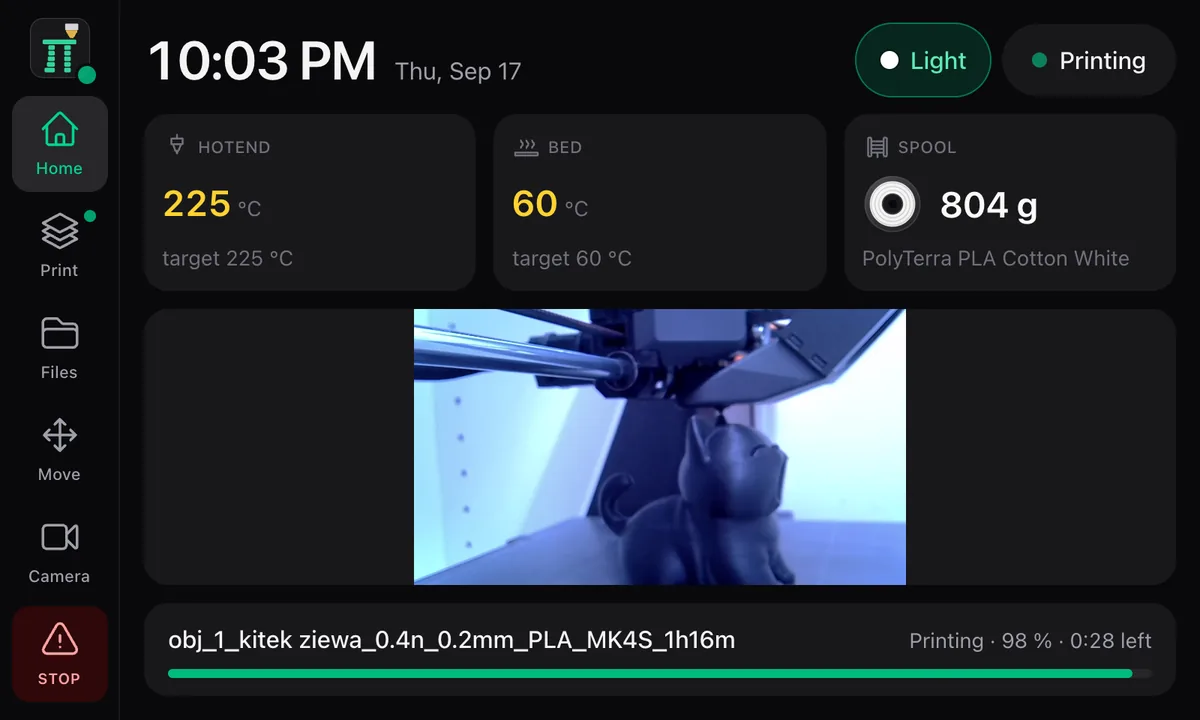 The touch panel's home screen with the clock, temperatures, the spool and the camera